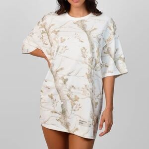 Comfrt Camo Tee Limited Edition White Oak Size Small NWT Unopened Loungewear